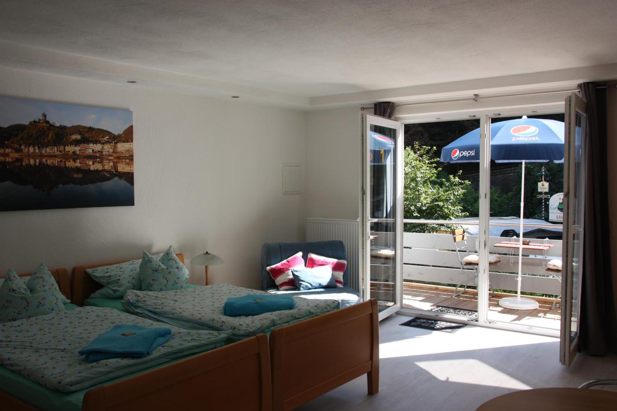 Pension Camping Schausten Кохем Екстериор снимка